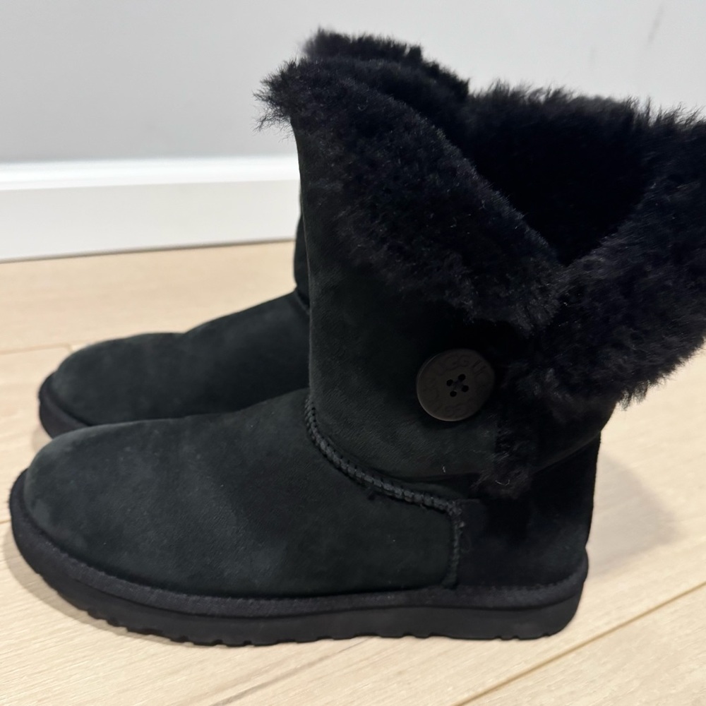 UGGs Black Suede Boots with Fur Lining